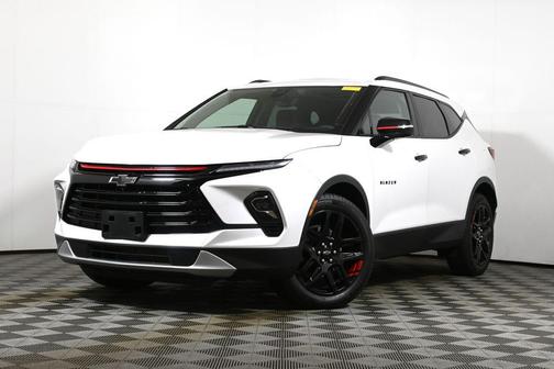 Iridescent Pearl Tricoat 2024 Chevrolet Blazer 3LT