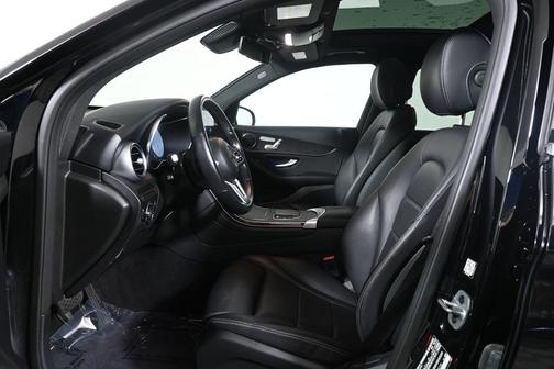 Black 2022 Mercedes-Benz GLC 300 4MATIC