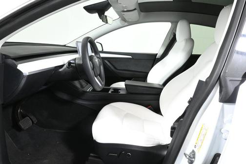 Pearl White Multi-Coat 2025 Tesla Model Y Long Range Dual Motor All-Wheel Drive