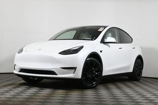 Pearl White Multi-Coat 2025 Tesla Model Y Long Range Dual Motor All-Wheel Drive