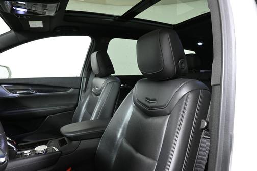 Crystal White Tricoat 2020 Cadillac XT6 Sport AWD