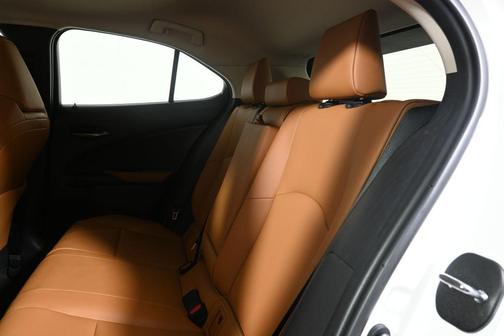 Eminent White Pearl 2019 Lexus UX 200 Base