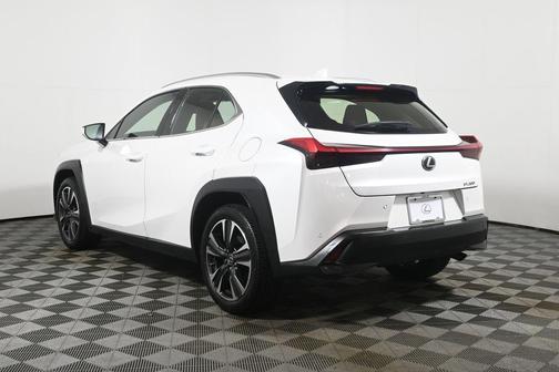 Eminent White Pearl 2019 Lexus UX 200 Base