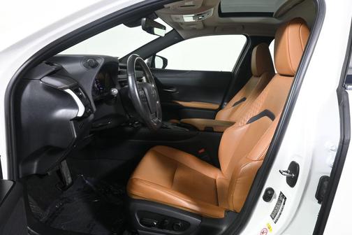 Eminent White Pearl 2019 Lexus UX 200 Base
