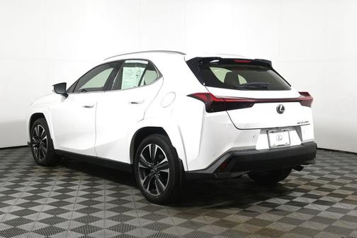 Eminent White Pearl 2023 Lexus UX 250h Base