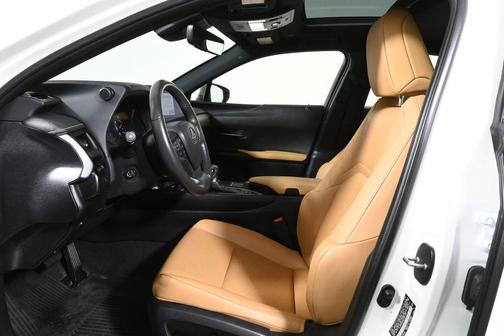 Eminent White Pearl 2023 Lexus UX 250h Base