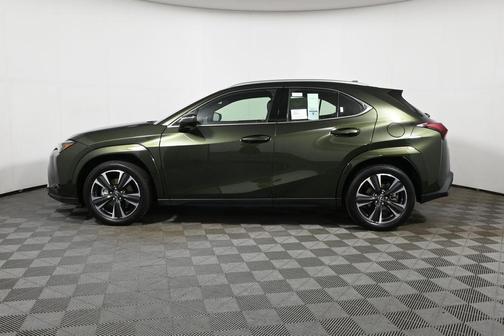 Nori Green Pearl 2026 Lexus UX 300h Premium