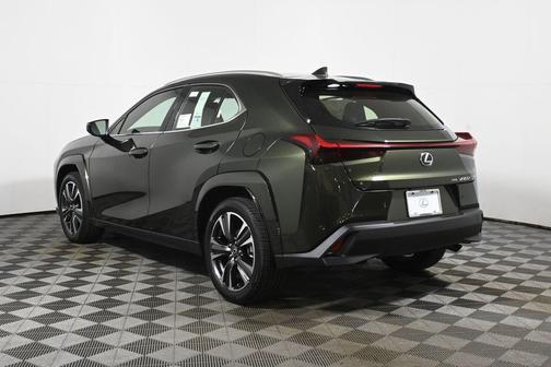 Nori Green Pearl 2026 Lexus UX 300h Premium