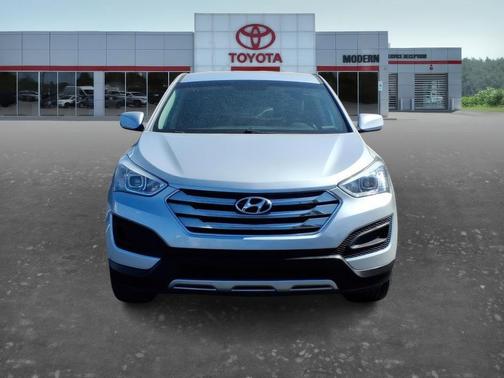 Moonstone Silver 2014 Hyundai Santa Fe Sport 2.4L