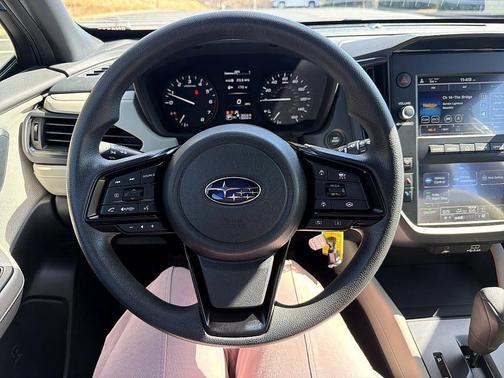 2025 Subaru Forester Base