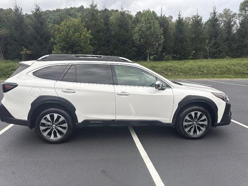 2024 Subaru Outback Touring