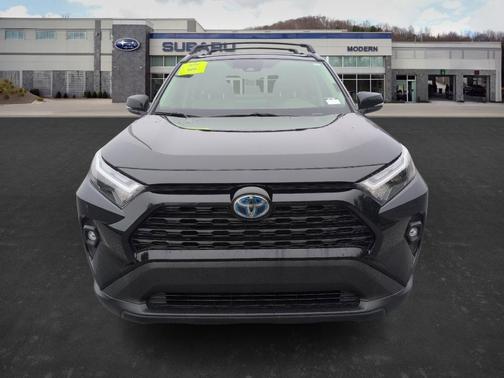 2022 Toyota RAV4 Hybrid XLE Premium