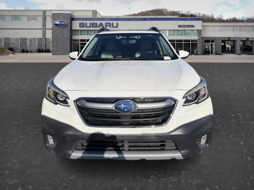 Crystal White Pearl 2020 Subaru Outback Limited