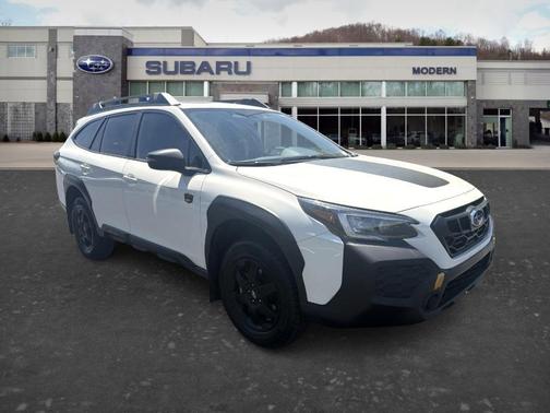 Crystal White Pearl 2024 Subaru Outback Wilderness