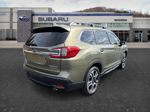 Autumn Green Metallic 2026 Subaru Ascent Limited 7-Passenger