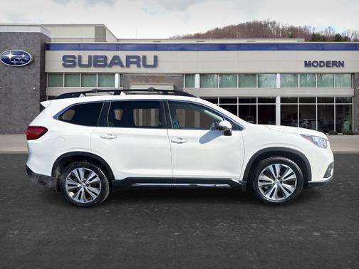 Crystal White Pearl 2019 Subaru Ascent Limited 8-Passenger