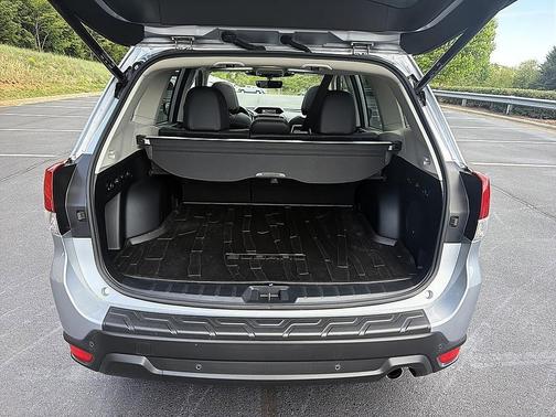 Ice Silver Metallic 2023 Subaru Forester Limited