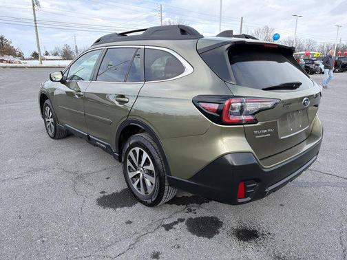 2022 Subaru Outback Premium