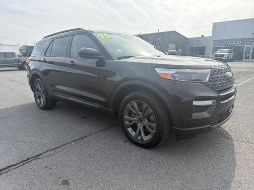 Agate Black Metallic 2022 Ford Explorer XLT