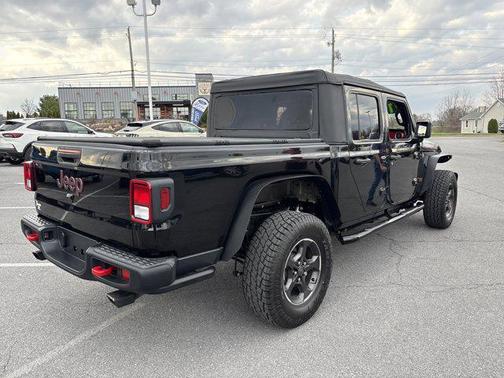 Black Clearcoat 2022 Jeep Gladiator Rubicon