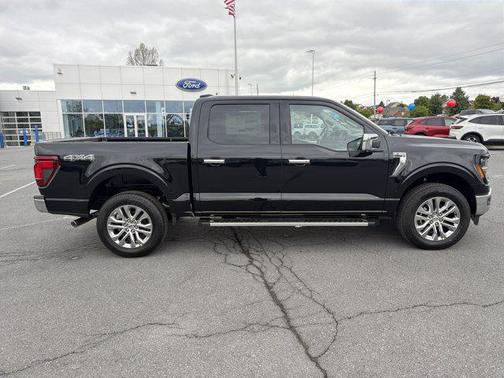 Agate Black Metallic 2026 Ford F-150 XLT
