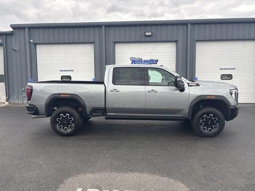 2024 GMC Sierra 2500 AT4