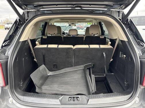 Carbonized Gray Metallic 2022 Ford Explorer XLT