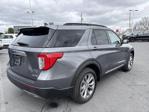 Carbonized Gray Metallic 2022 Ford Explorer XLT