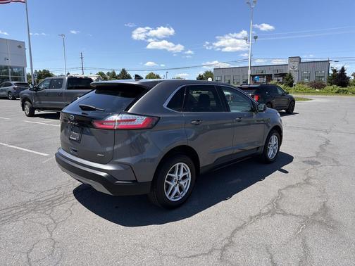 Carbonized Gray Metallic 2023 Ford Edge SEL