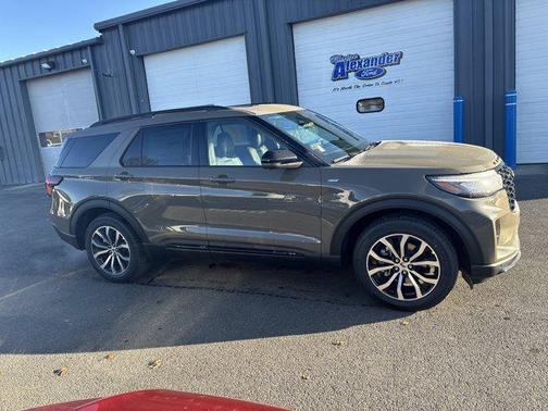 2026 Ford Explorer ST-Line