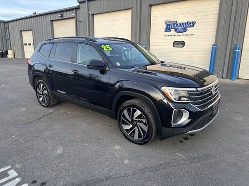 2025 Volkswagen Atlas 2.0T SE w/Technology 4MOTION