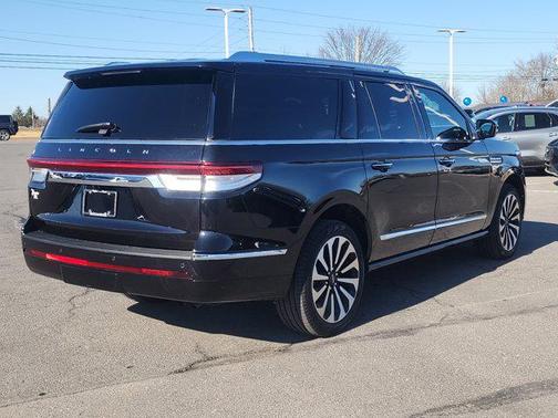 2023 Lincoln Navigator Reserve