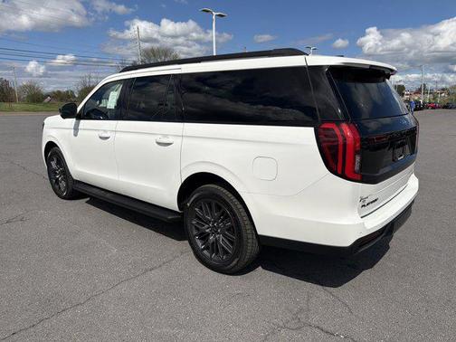 Star White Metallic Tri-Coat 2026 Ford Expedition Max Platinum