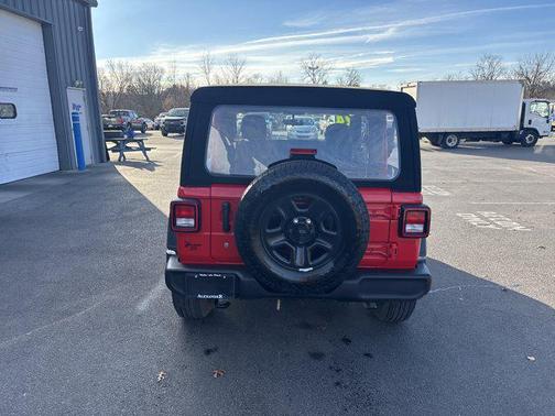 2024 Jeep Wrangler Sport