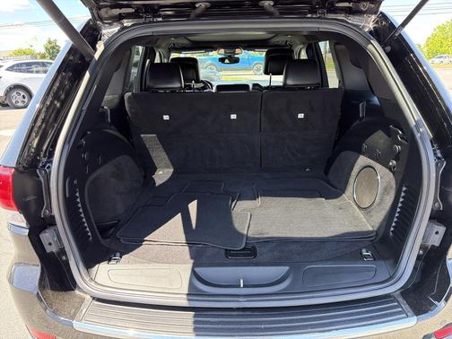 Diamond Black Crystal Pearlcoat 2020 Jeep Grand Cherokee Limited