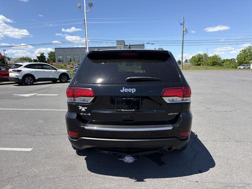Diamond Black Crystal Pearlcoat 2020 Jeep Grand Cherokee Limited