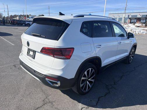 2024 Volkswagen Taos 1.5T SE