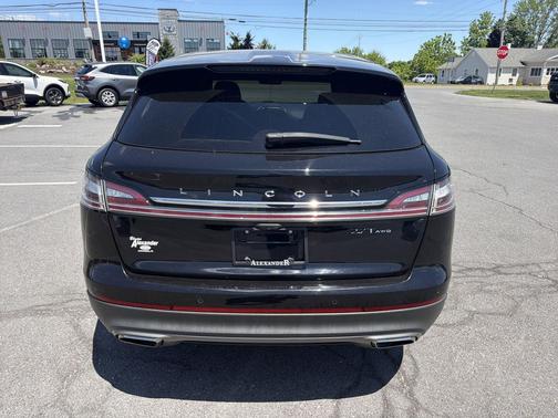 Black Metallic 2019 Lincoln Nautilus Reserve
