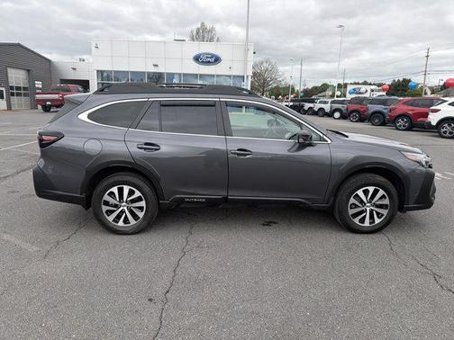Magnetite Gray Metallic 2025 Subaru Outback Premium