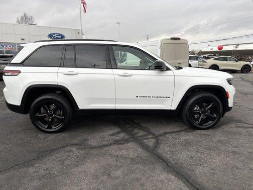 2023 Jeep Grand Cherokee Altitude