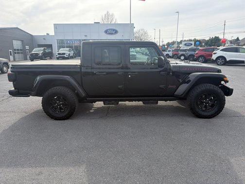 Black Clearcoat 2020 Jeep Gladiator Rubicon