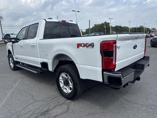 Oxford White 2026 Ford F-250 XLT
