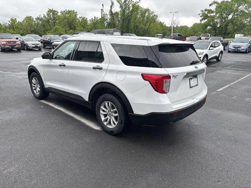 2021 Ford Explorer Base