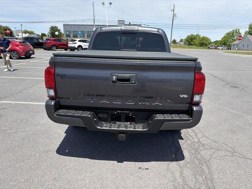 Magnetic Gray Metallic 2018 Toyota Tacoma TRD Sport