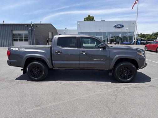 Magnetic Gray Metallic 2018 Toyota Tacoma TRD Sport