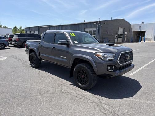 Magnetic Gray Metallic 2018 Toyota Tacoma TRD Sport