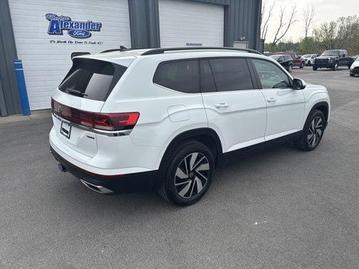2025 Volkswagen Atlas 2.0T SE w/Technology 4MOTION