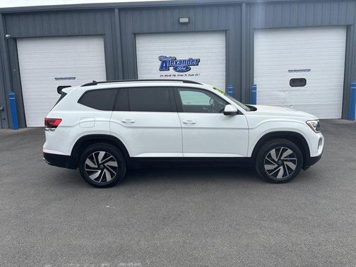 2025 Volkswagen Atlas 2.0T SE w/Technology 4MOTION