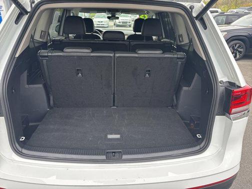 2025 Volkswagen Atlas 2.0T SE w/Technology 4MOTION