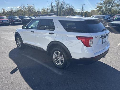 2022 Ford Explorer Base